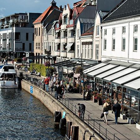 Moderne Leilighet Midt I Sentrum Av 프레드릭스타드 외부 사진